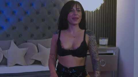 amelynoir @ myfreecams on 20231122