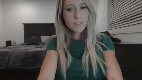 blondmilf92 @ myfreecams on 20231122