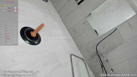 diamondjo_ @ myfreecams on 20231122