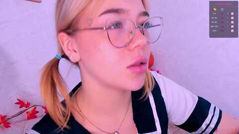 droolgirl @ myfreecams on 20231122