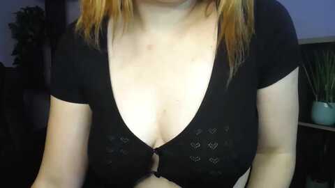 laylagold1 @ myfreecams on 20231122