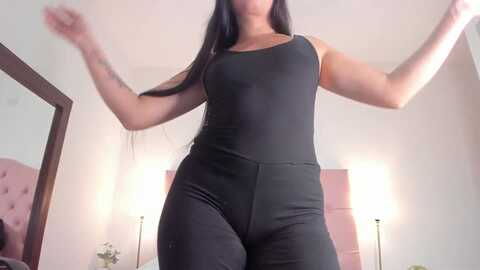 mairerf @ myfreecams on 20231122