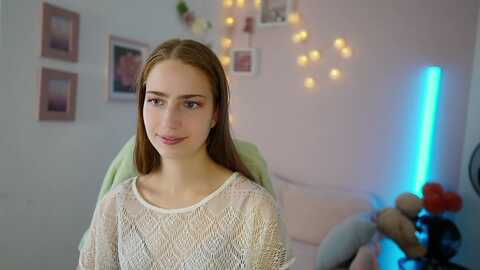 naomi_woods18 @ myfreecams on 20231122