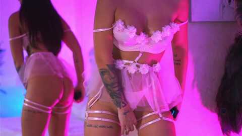 nattynatty @ myfreecams on 20231122