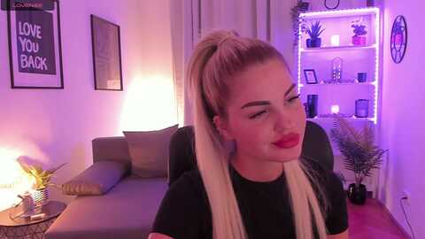 niablondie @ myfreecams on 20231122
