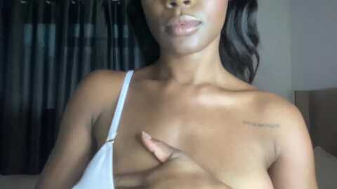 sweetxebony1 @ myfreecams on 20231122