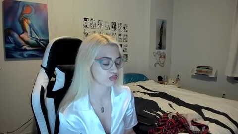 annatame @ myfreecams on 20231123