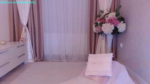 awesomeely @ myfreecams on 20231123