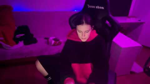 crybabykys @ myfreecams on 20231123