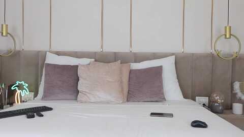 haileyroses @ myfreecams on 20231123