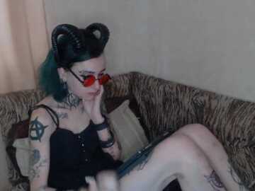 kliomoon @ myfreecams on 20231123