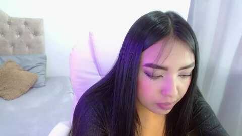 laura_connor @ myfreecams on 20231123