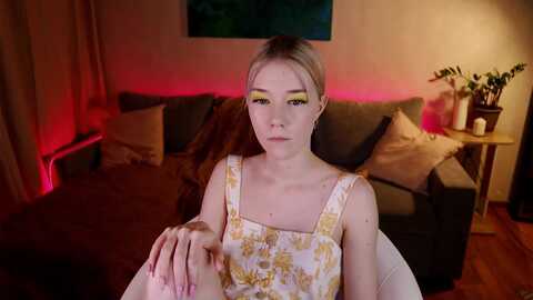 litl_mia @ myfreecams on 20231123