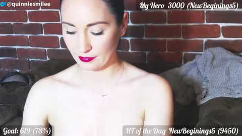 quinniesmile @ myfreecams on 20231123