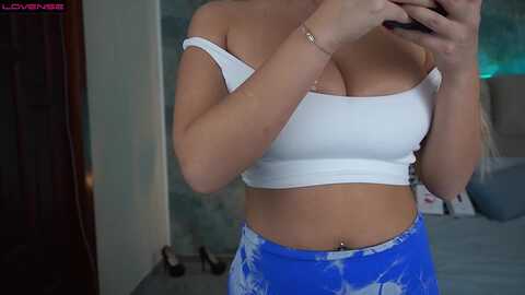 sexy_ira @ myfreecams on 20231123