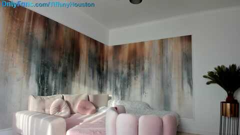 tiffany_h @ myfreecams on 20231123