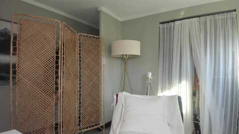 victoria_ @ myfreecams on 20231123