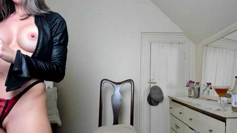 essiac @ myfreecams on 20231124