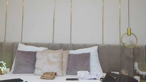 haileyroses @ myfreecams on 20231124