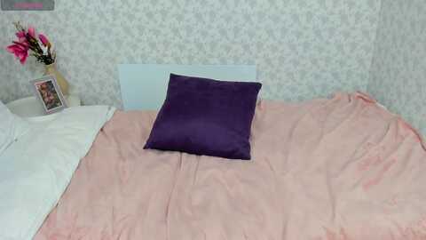 janebrown @ myfreecams on 20231124