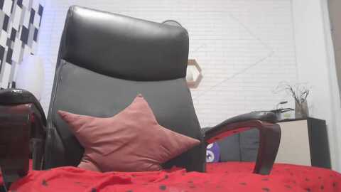 mashalush @ myfreecams on 20231124