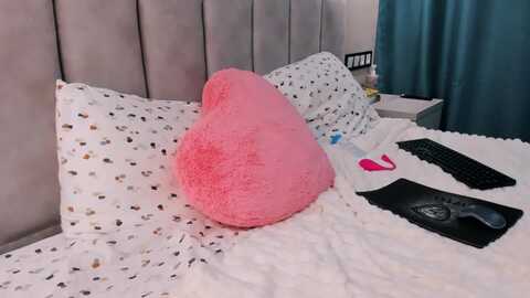 miss_sweettie @ myfreecams on 20231124