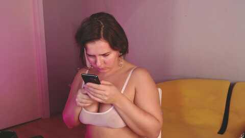 missshymira @ myfreecams on 20231124