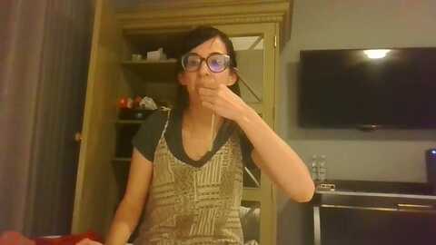 aspen_white @ myfreecams on 20231125