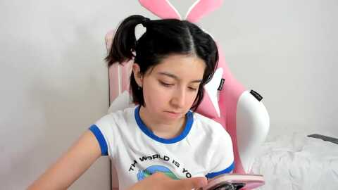 cherrycute666 @ myfreecams on 20231125
