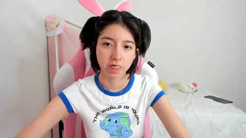 cherrycute666 @ myfreecams on 20231125