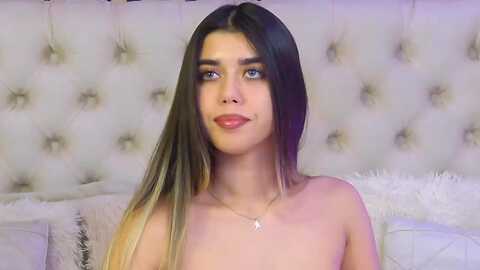 clairejenner @ myfreecams on 20231125
