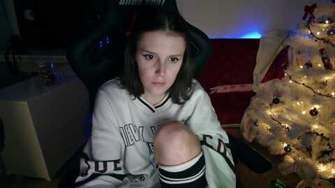crybabykys @ myfreecams on 20231125