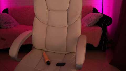 daenerysdaen @ myfreecams on 20231125