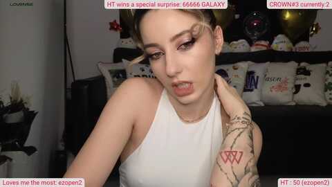 dinaslibrary @ myfreecams on 20231125