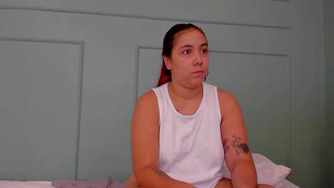 giaelliot @ myfreecams on 20231125