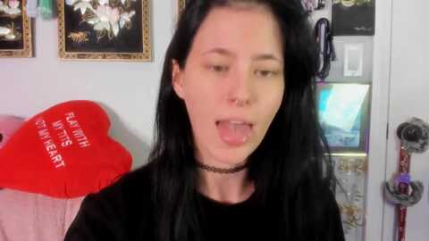isabelle_babe @ myfreecams on 20231125