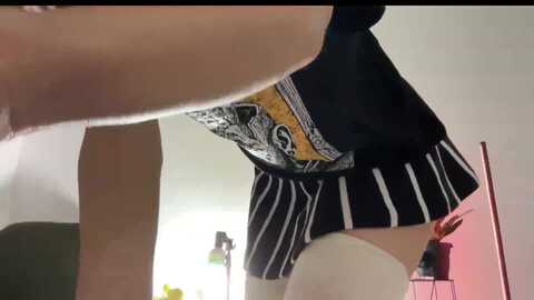 lovelybvnny @ myfreecams on 20231125