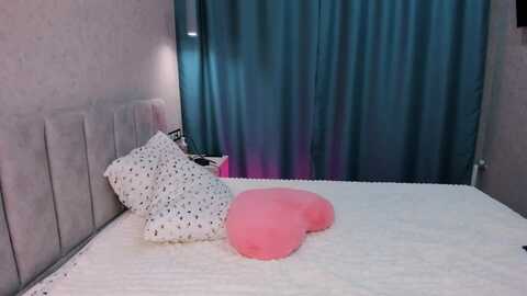 miss_sweettie @ myfreecams on 20231125