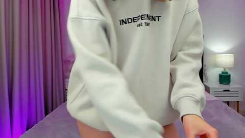 monaelisa @ myfreecams on 20231125