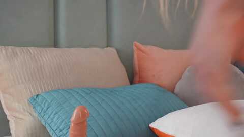 kyliepassion @ myfreecams on 20231126