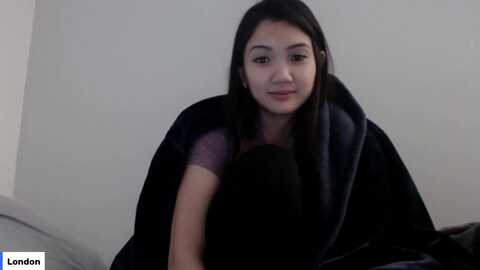 londontipton @ myfreecams on 20231126