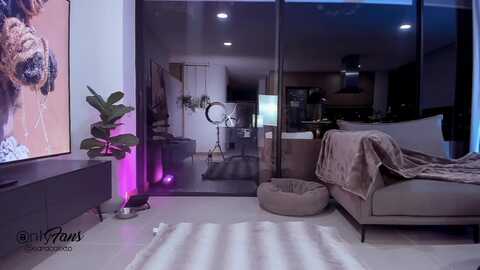 saracalixtocr @ myfreecams on 20231126