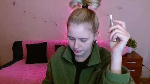 alleiko @ myfreecams on 20231127