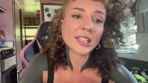 alt_aussie @ myfreecams on 20231127