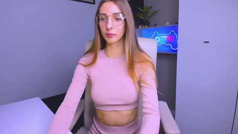 grey_hanna @ myfreecams on 20231127