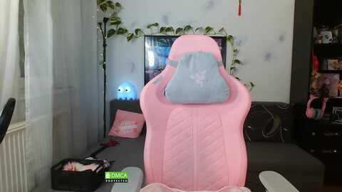 monicmoon18 @ myfreecams on 20231127