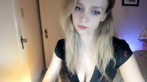 muffinmoon @ myfreecams on 20231127