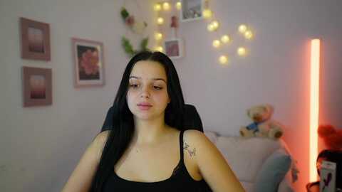 sola_zola18 @ myfreecams on 20231127