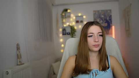 tina_nappi18 @ myfreecams on 20231127