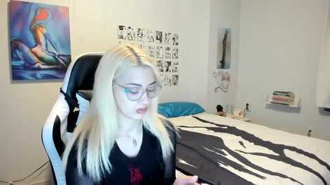 annatame @ myfreecams on 20231128